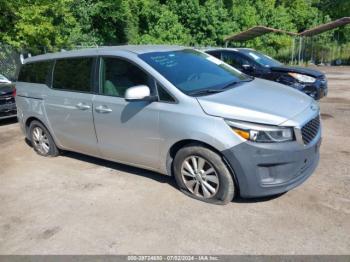  Salvage Kia Sedona