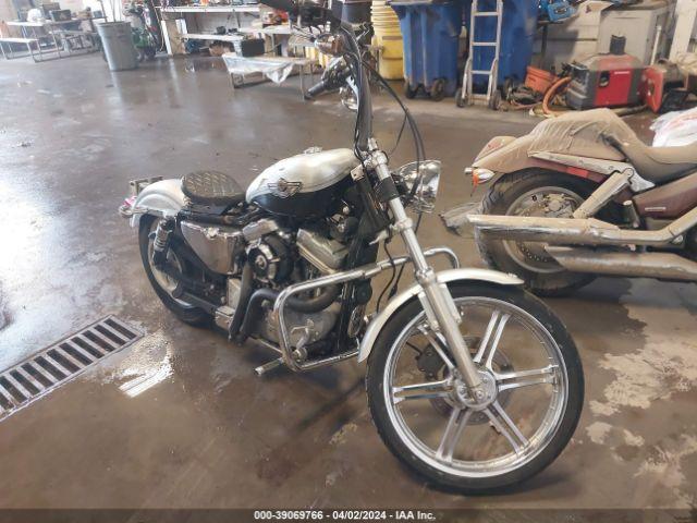  Salvage Harley-Davidson Xl883