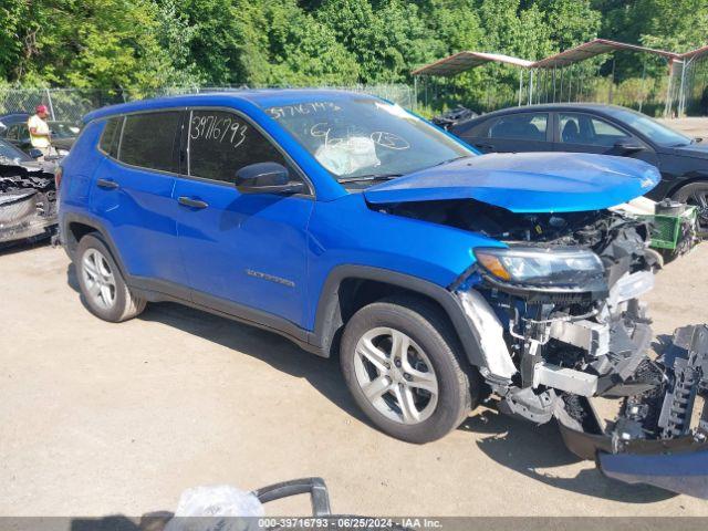  Salvage Jeep Compass