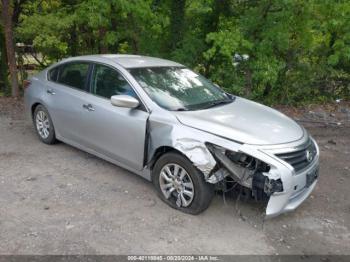  Salvage Nissan Altima