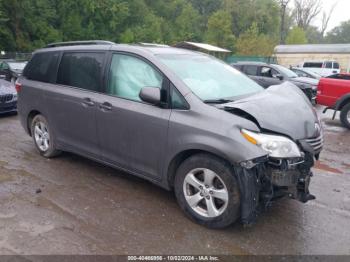  Salvage Toyota Sienna