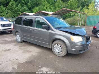  Salvage Chrysler Town & Country