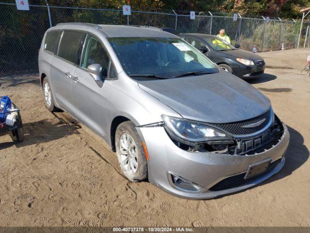  Salvage Chrysler Pacifica