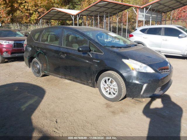  Salvage Toyota Prius v