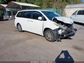  Salvage Toyota Sienna