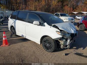  Salvage Toyota Sienna