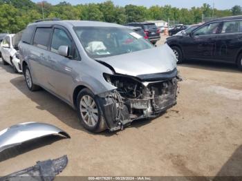  Salvage Toyota Sienna