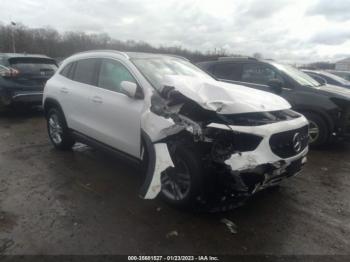  Salvage Mercedes-Benz GLA