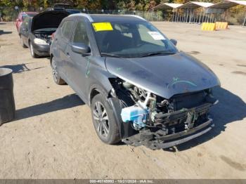  Salvage Nissan Kicks