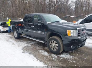  Salvage General Motors Sierra 3500HD