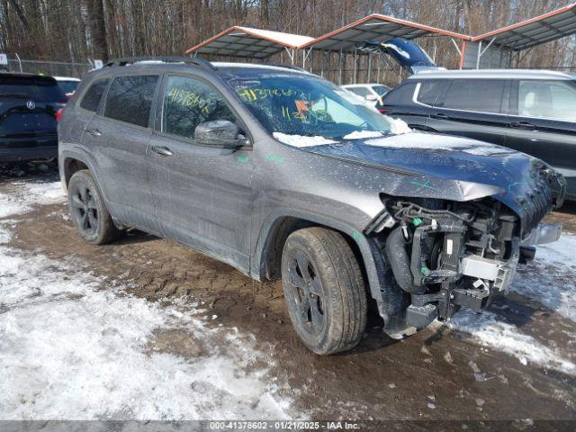  Salvage Jeep Cherokee