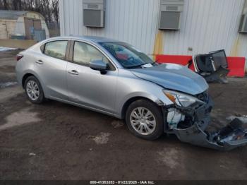  Salvage Toyota Yaris