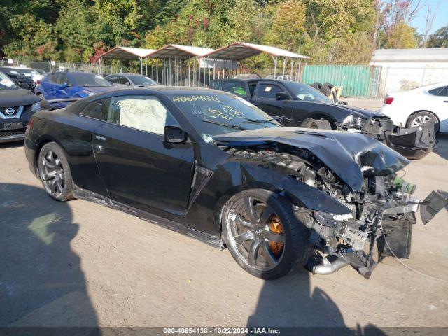  Salvage Nissan GT-R