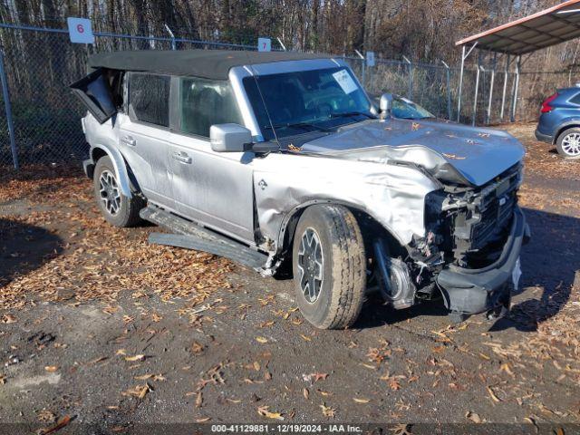  Salvage Ford Bronco