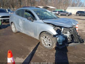  Salvage Toyota Yaris