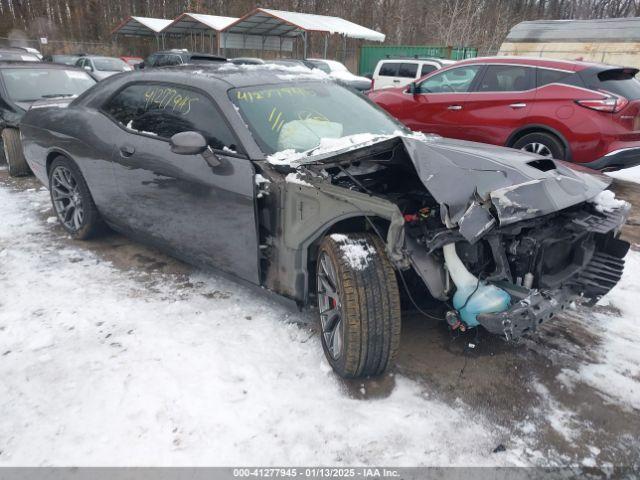  Salvage Dodge Challenger