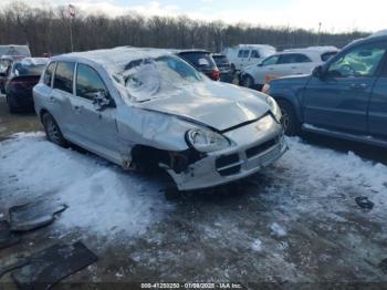  Salvage Porsche Cayenne