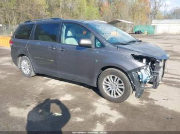  Salvage Toyota Sienna