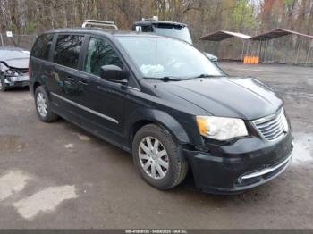  Salvage Chrysler Town & Country