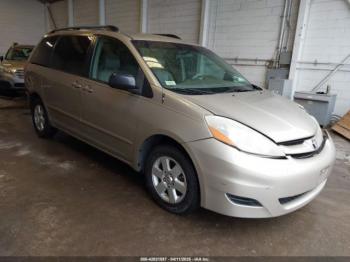  Salvage Toyota Sienna