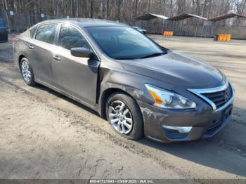  Salvage Nissan Altima