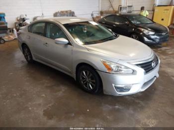  Salvage Nissan Altima