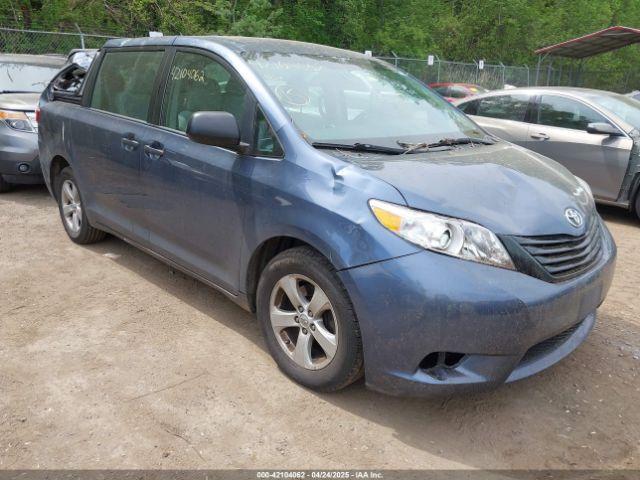  Salvage Toyota Sienna