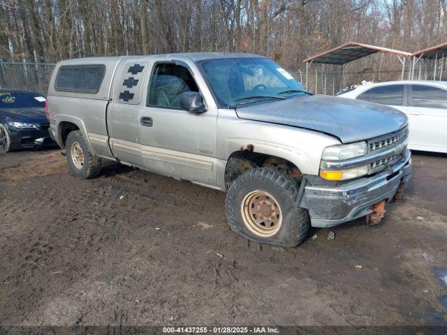 Salvage Chevrolet Silverado 2500