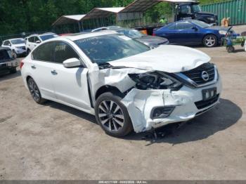  Salvage Nissan Altima