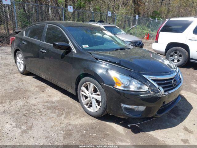  Salvage Nissan Altima