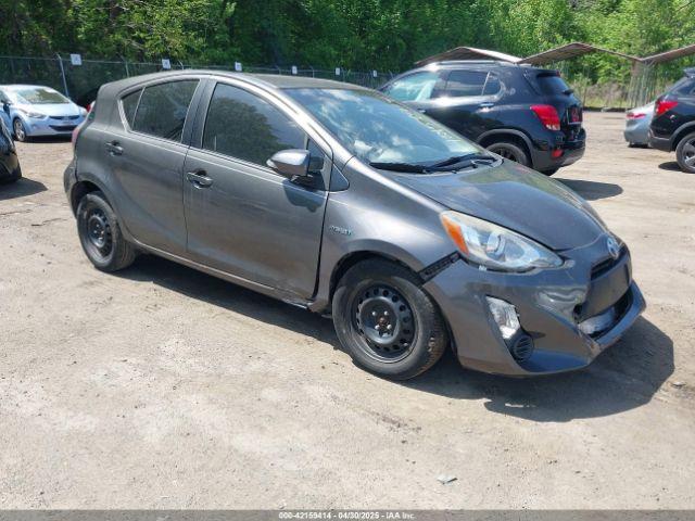  Salvage Toyota Prius c
