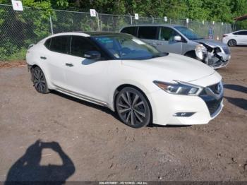  Salvage Nissan Maxima