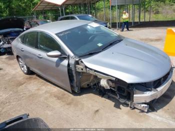  Salvage Chrysler 200