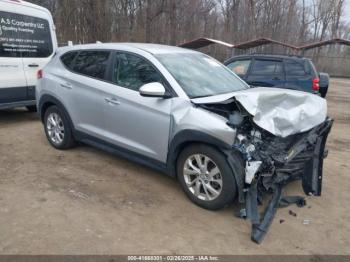  Salvage Hyundai TUCSON