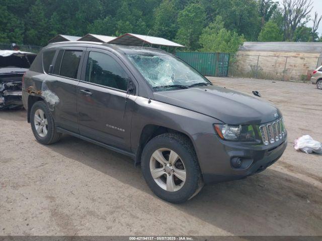  Salvage Jeep Compass