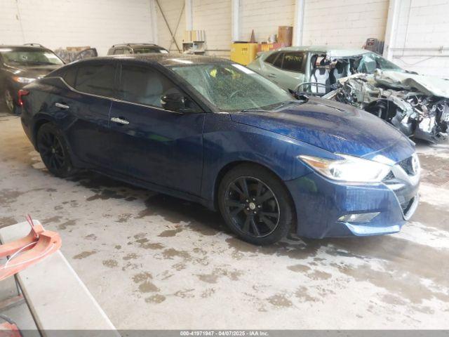  Salvage Nissan Maxima