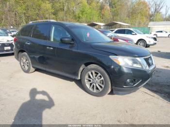  Salvage Nissan Pathfinder