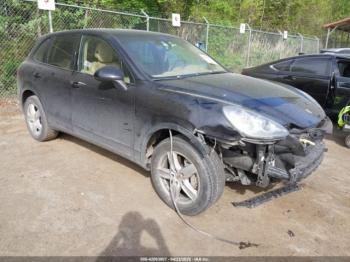  Salvage Porsche Cayenne