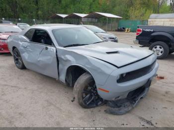  Salvage Dodge Challenger