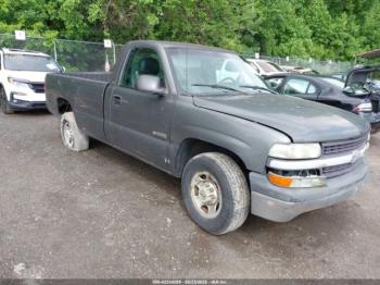  Salvage Chevrolet Silverado 2500