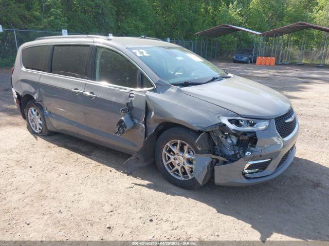  Salvage Chrysler Pacifica