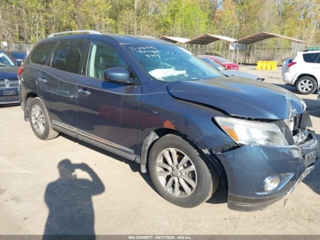  Salvage Nissan Pathfinder