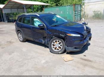  Salvage Jeep Cherokee