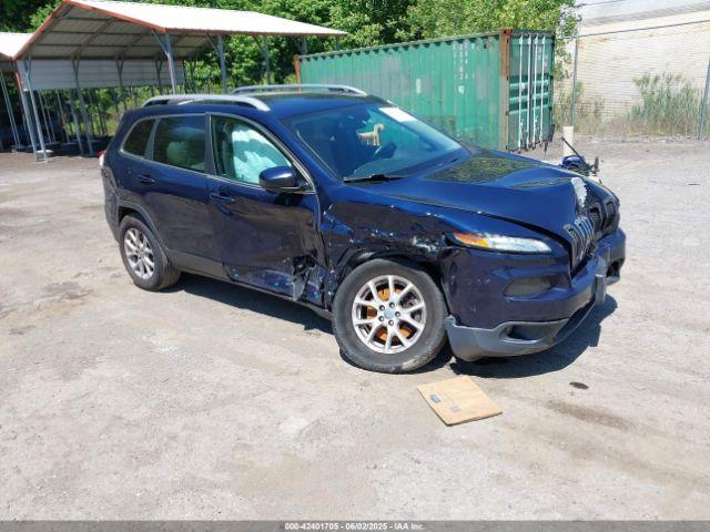  Salvage Jeep Cherokee