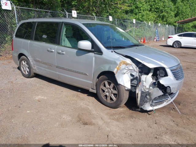  Salvage Chrysler Town & Country