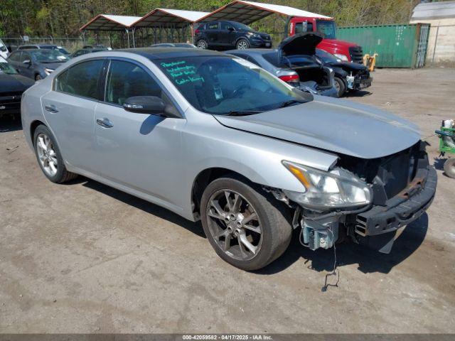  Salvage Nissan Maxima