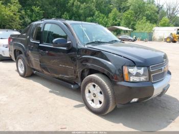  Salvage Chevrolet Avalanche