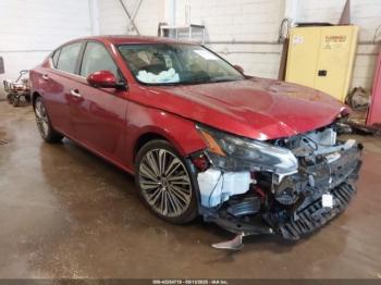  Salvage Nissan Altima