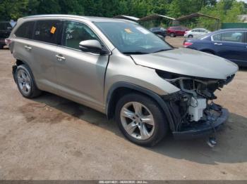  Salvage Toyota Highlander