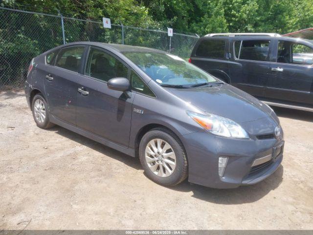  Salvage Toyota Prius